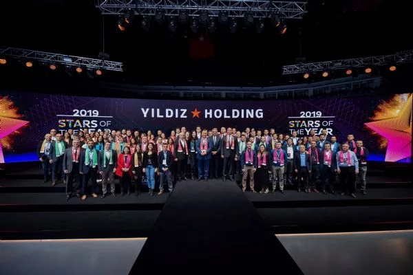 Yıldız Holding 'Senenin Yıldızları'nı ödüllendirdi