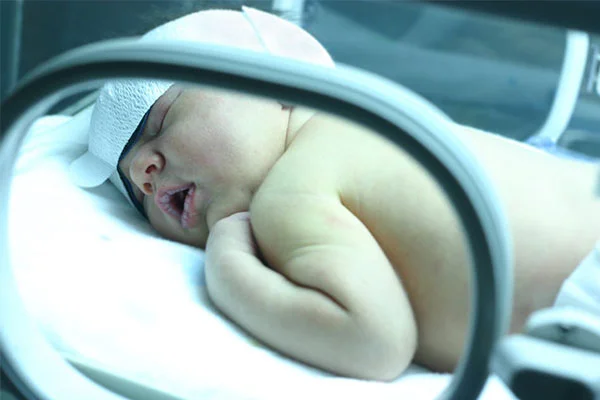 29 günlük bebek koronavirüsten öldü