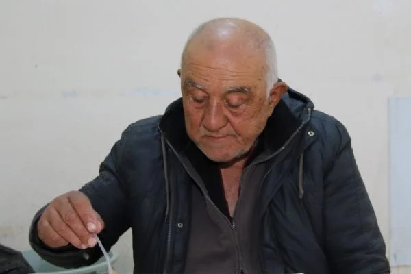 72 yaşındakiAtalay Amca Zabıta ekiplerini saatlerce peşinde koşturdu