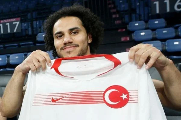 Anadolu Efes'in 'Şahin' oyuncusu
