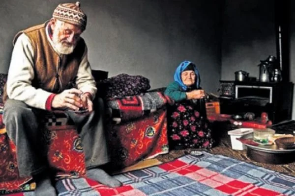 'Anne ve babaya itaat onların hakkıdır'
