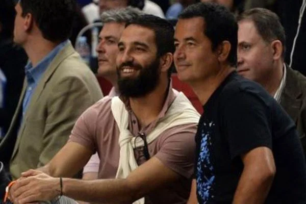 Arda Turan Survivor'a mı katılıyor?