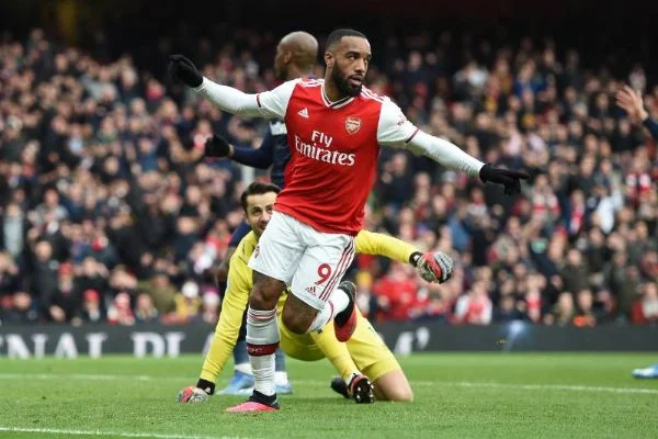 Arsenal'de maaşlar indirildi
