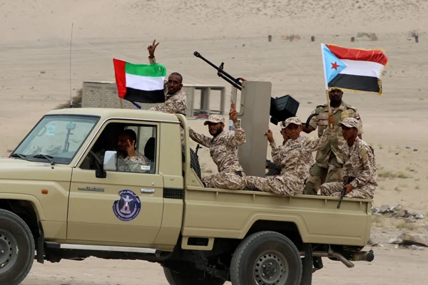 BAE destekli güçler Suudi Arabistan'ın Yemen hükümetine gönderdiği mühimmatı alıkoydu