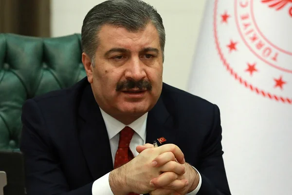 Bakan Koca açıkladı: Yoğun bakımdaki hasta sayımız ilk kez azaldı
