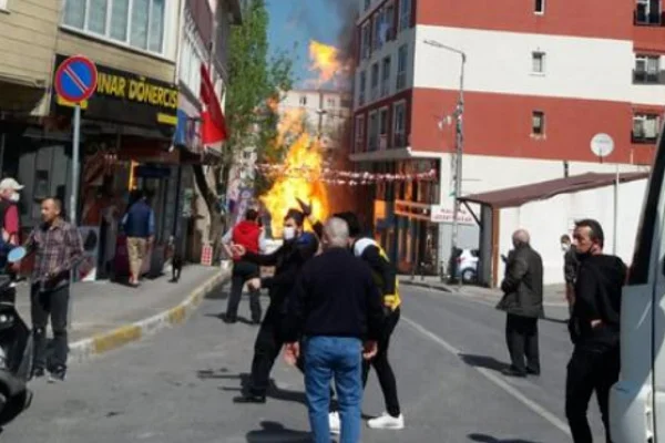 Beylikdüzü'nde doğalgaz borusu patladı