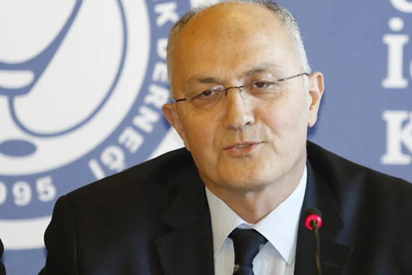 Bilim Kurulu üyesi Ünal, koronavirüsü yendi