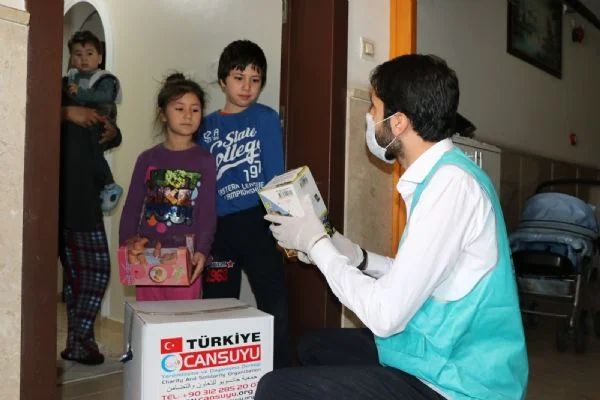 Cansuyu ile yardımlar sahiplerini buluyor