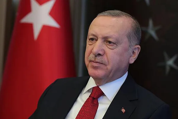 Cumhurbaşkanı Erdoğan'dan şiir paylaşımı