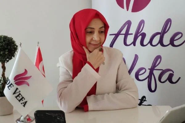 Dünyada ilk defa:'Türk gurbetçilere online moral konseri' verildi