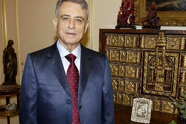 "Hafız Esed'in kara kutusu, kalbi kırık bir şekilde yaşadı ve öldü'"