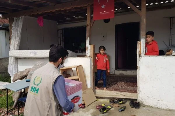 İHH'dan 44 bin kişiye yardım