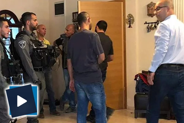İsrail askerleri Filistinli Bakanı evine baskın düzenleyerek gözaltına aldı - 2