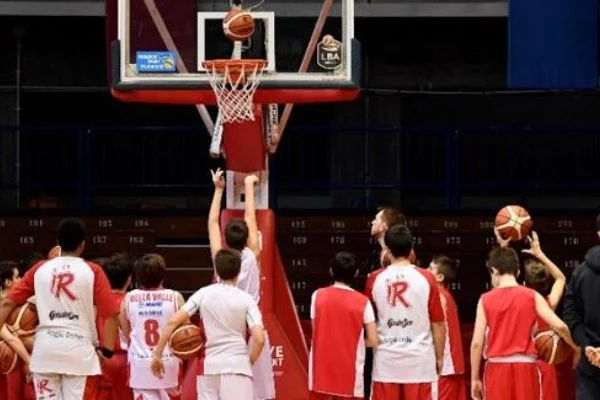 İtalya Basketbol Ligi'nde sezon erken bitirildi