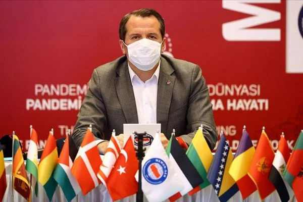 'Kapitalist dünya sistemi uzun zamandır krizdeydi'