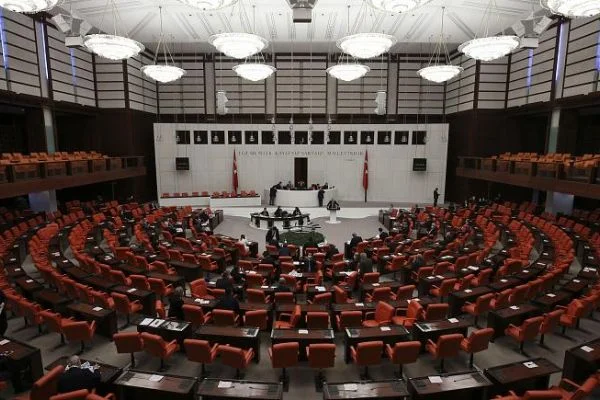 Koronavirüs ekonomik önlemleri komisyonda kabul edildi