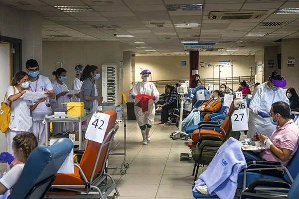 "Koronavirüs, insan hayatından 10 yıl çalıyor"