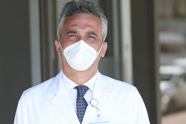 Koronavirüsü yenen doktor açıkladı: Bu yiyecekleri tüketin