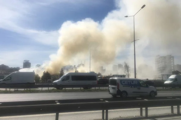Küçükçekmece'de fabrika yangını