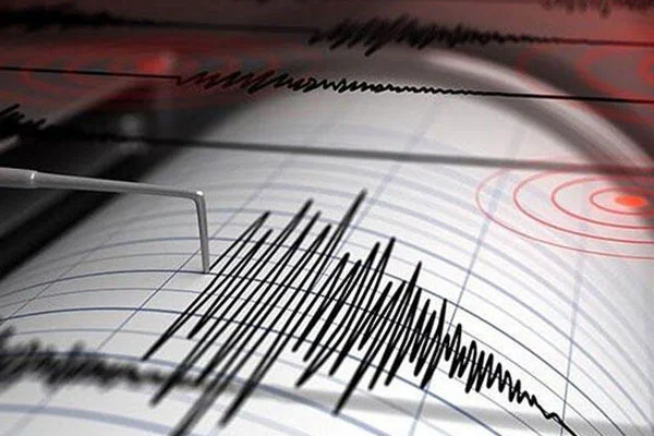 Manisa'da korkutan deprem