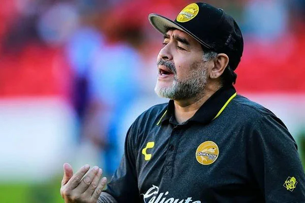 Maradona: Koronavirüse karşı 'Tanrı'nın eline' ihtiyacımız var