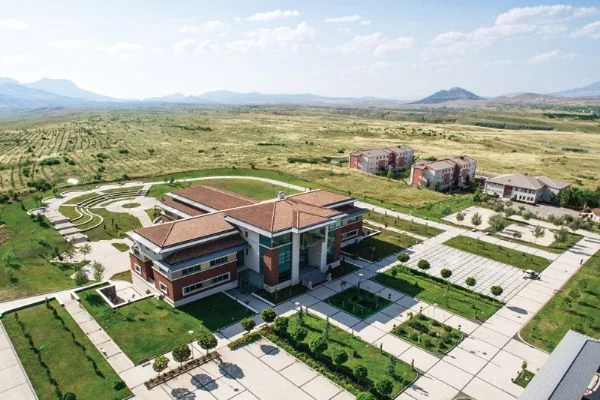 Necmettin Erbakan Üniversitesi'nde 14 bin canlı ders işlendi