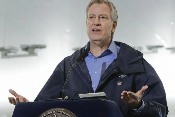 New York Belediye Başkanı Bill de Blasio'dan Trump'a: New York için bırakın ölsün mü diyorsun?