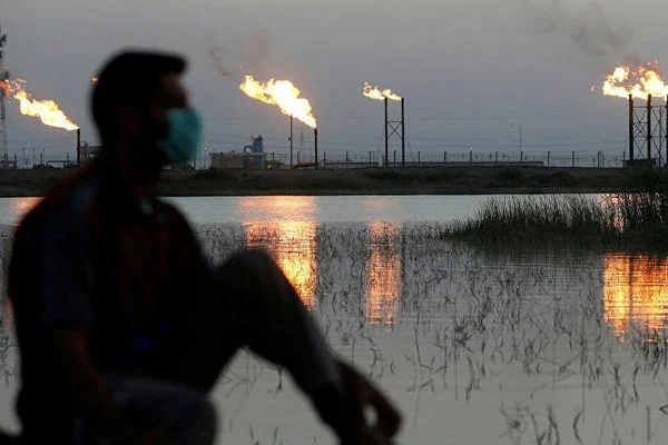 Petrol fiyatlarında tarihi düşüş! Alıcılara ödeme yapmak gerekebilir