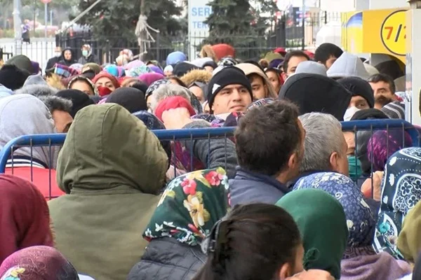 PTT'den dağıtılan sosyal yardımlar evlere teslim edilecek