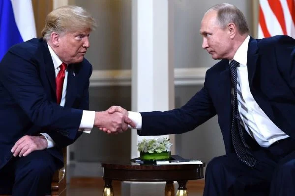 Putin ile Trump, petrolü ve koronavirüsü konuştu