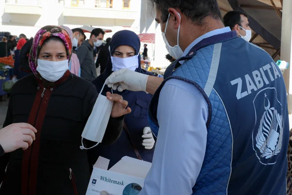 Sincan Belediyesi vatandaş ve pazar esnafını mağdur etmedi: Sincan'da 4 pazar yeri Pazartesi günü hizmet verdi