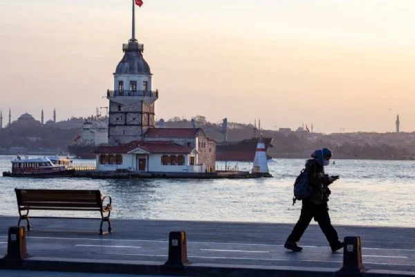 Sokağa çıkma kısıtlaması 00.00'da sona erecek