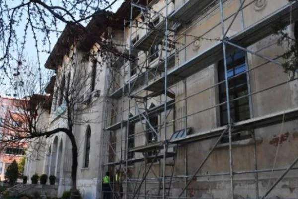 Taş Mektep 'taş gibi' olacak