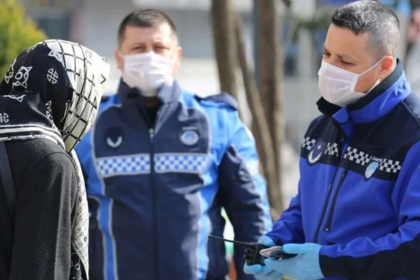 ''Tedbirleri gevşetirsek tekrar başa dönebiliriz''