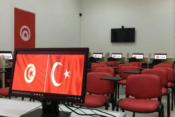 TİKA'dan Tunus'ta 700 aileye ramazan yardımı