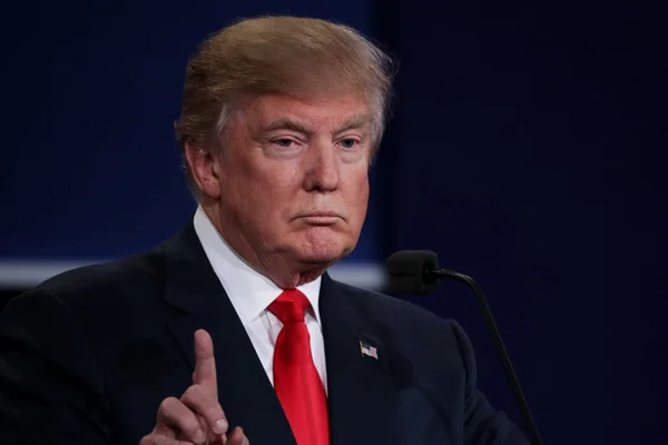 Trump: DSÖ'ye sağladığımız fonları askıya alabiliriz