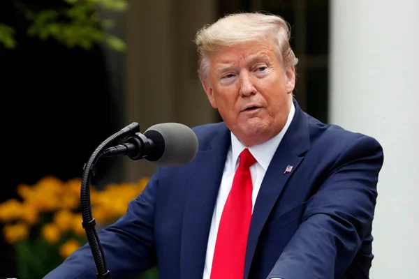 Trump'tan İran'a: Koronavirüsle mücadele için yardım edebiliriz