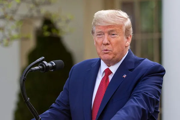 Trump'tan koronavirüs açıklaması: 70 bin ulusal muhafız harekete geçirildi
