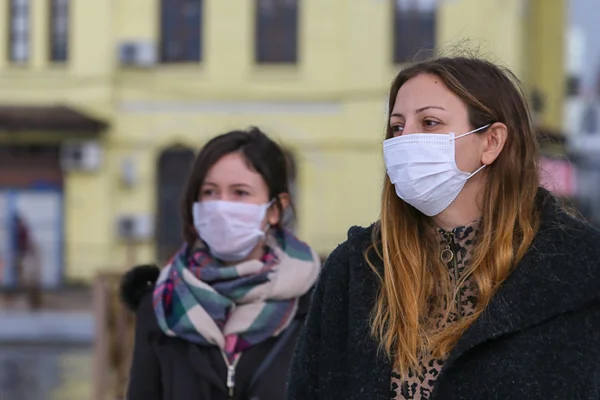 Türkiye'de koronavirüs araştırması: El yıkama düştü, maske takma arttı