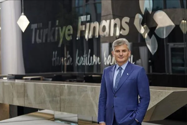 Türkiye Finans'tan salgınla mücadeleye ek destek
