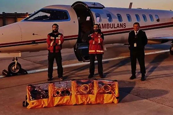Türkiye'nin gönderdiği ambulans uçak İsveç basınında