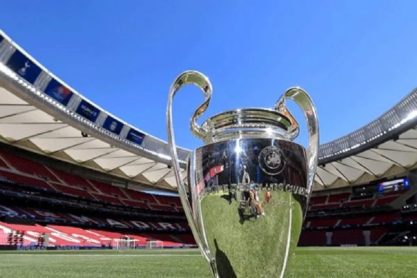 UEFA EURO 2020'yi aynı şehirlerde düzenlemeyi planlıyor
