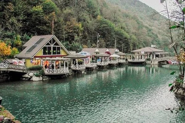 Yeşilin her tonu Sapanca'da