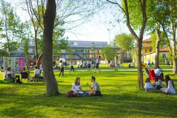 '18-22 yaş arası online derslerde kopukluk yaşıyor'
