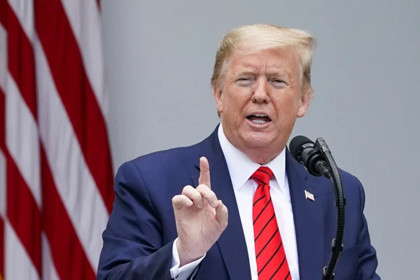 ABD Başkanı Trump: Virüse karşı aşı olmadan da savaşılır