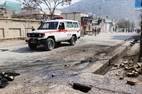 Afganistan'da cami önünde bombalı saldırı: 2 ölü