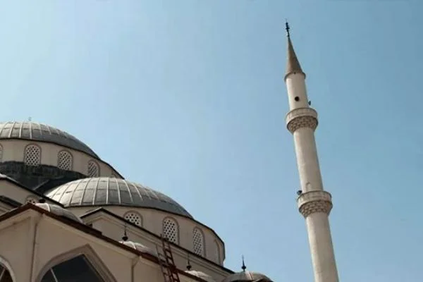 Ağrı'da seçim zamanı camilerde 'dombra' çalındığı iddiasına yetkililer yanıt verdi
