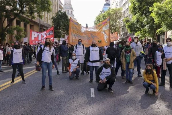 Arjantin'de karantina protestolara engel olamadı