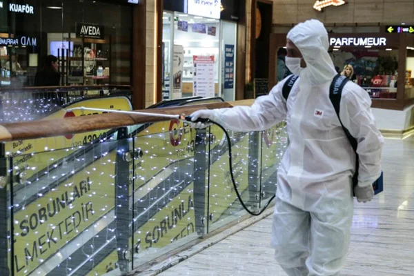 AVM'ler yarın kapılarını yeniden açacak