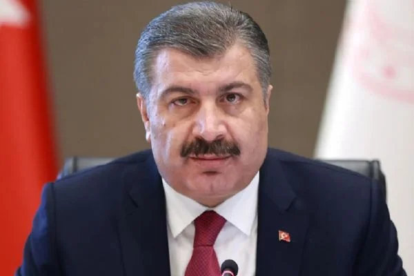 Bakan Koca'dan sokağa çıkacak 65 yaş üstü vatandaşlara uyarı